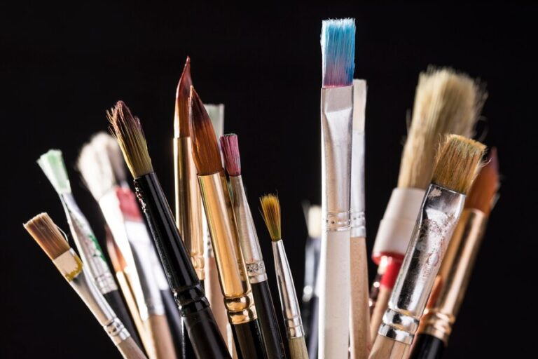 The Best Acrylic Brush for Professional Artists 2024
